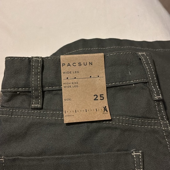 Pacsun high rise wide leg black cargo jeans - Picture 2 of 5